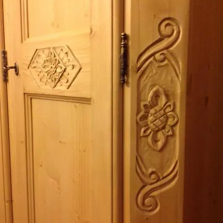 Casa Gialla Sulle Dolomiti A Holiday home Padola