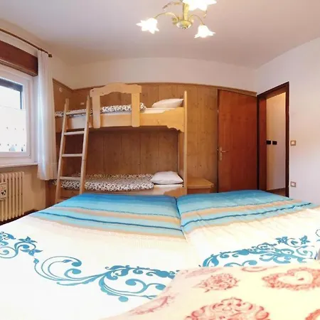 Casa Gialla Sulle Dolomiti A Holiday home Padola
